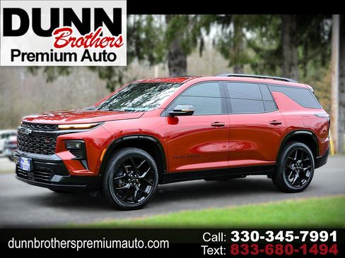 Used 2024 Chevrolet Traverse RS image 1