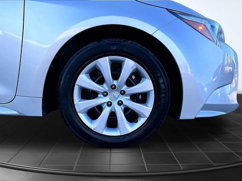 Used 2024 Toyota Corolla LE FWD image 34