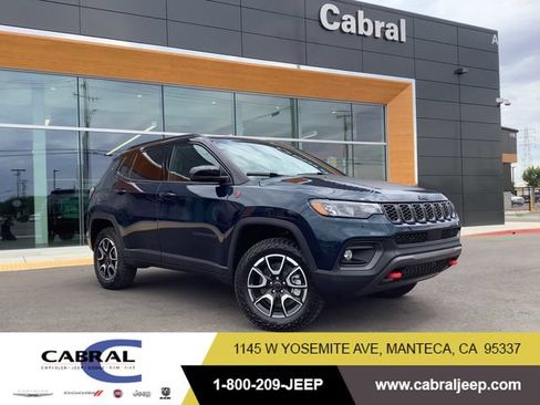 New 2026 Jeep Compass Trailhawk AWD/4WD image 1
