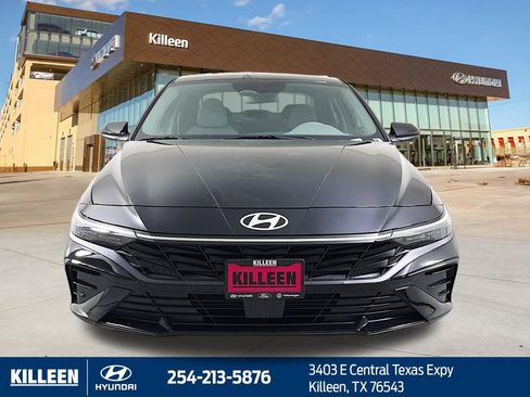 New 2026 Hyundai Elantra SEL Sport Premium FWD image 2