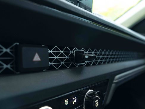 Used 2025 Honda Accord LX image 32