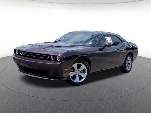 Used 2021 Dodge Challenger SXT RWD image 1