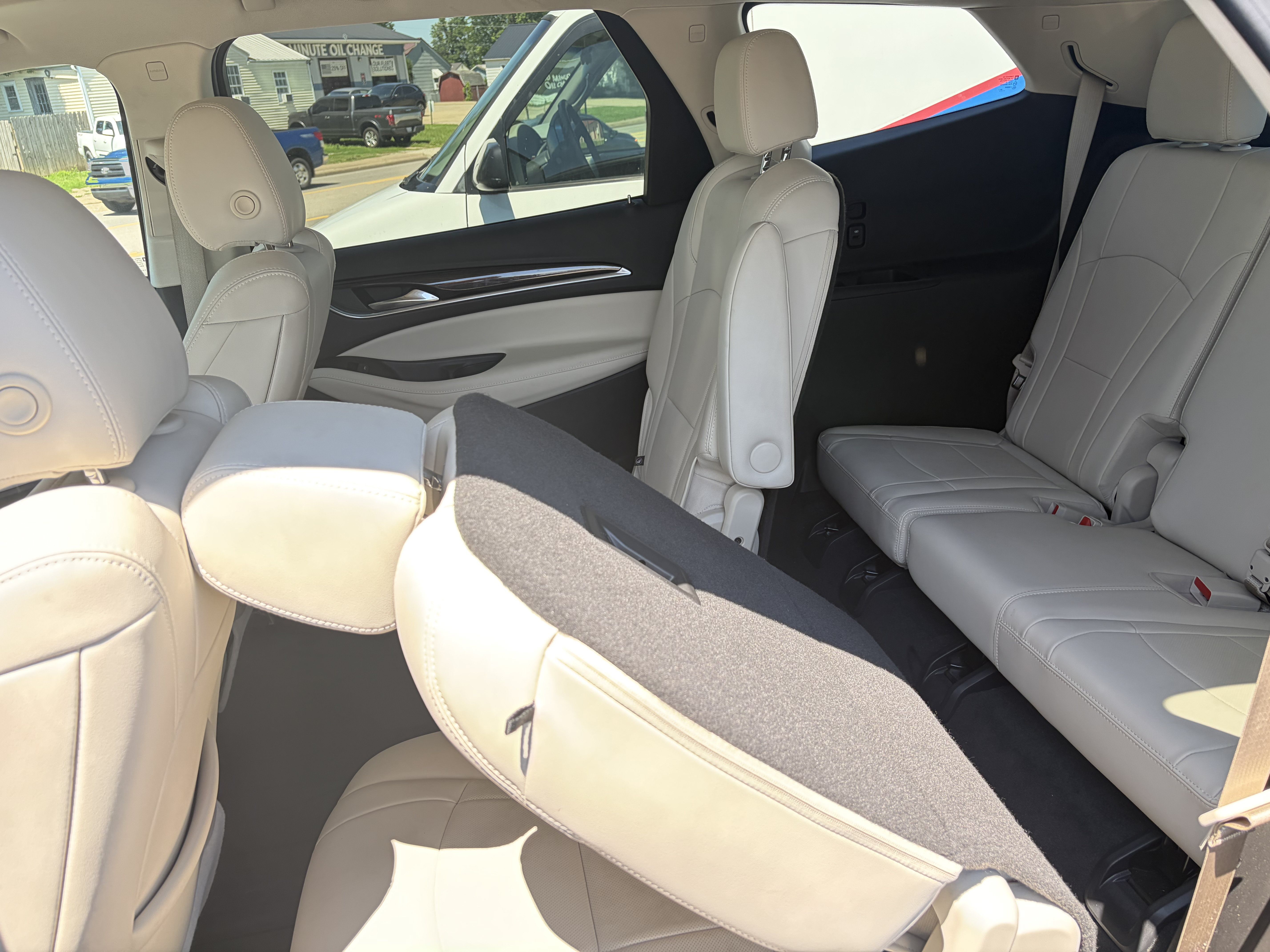 Used 2023 Buick Enclave Essence w/ Experience Buick Package FWD image 8