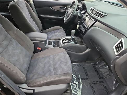 Used 2015 Nissan Rogue S image 26
