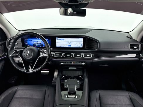 Used 2024 Mercedes-Benz GLS 450 4MATIC image 38