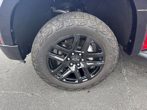 Used 2024 Chevrolet Silverado 1500 Custom Trail Boss image 3