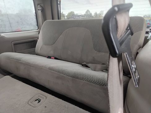 Used 2001 Ford Expedition XLT image 21