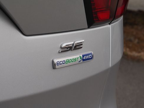 Used 2019 Ford Escape SE AWD/4WD image 18