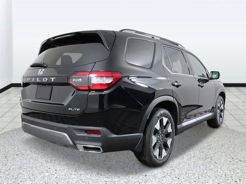 New 2026 Honda Pilot Elite image 3