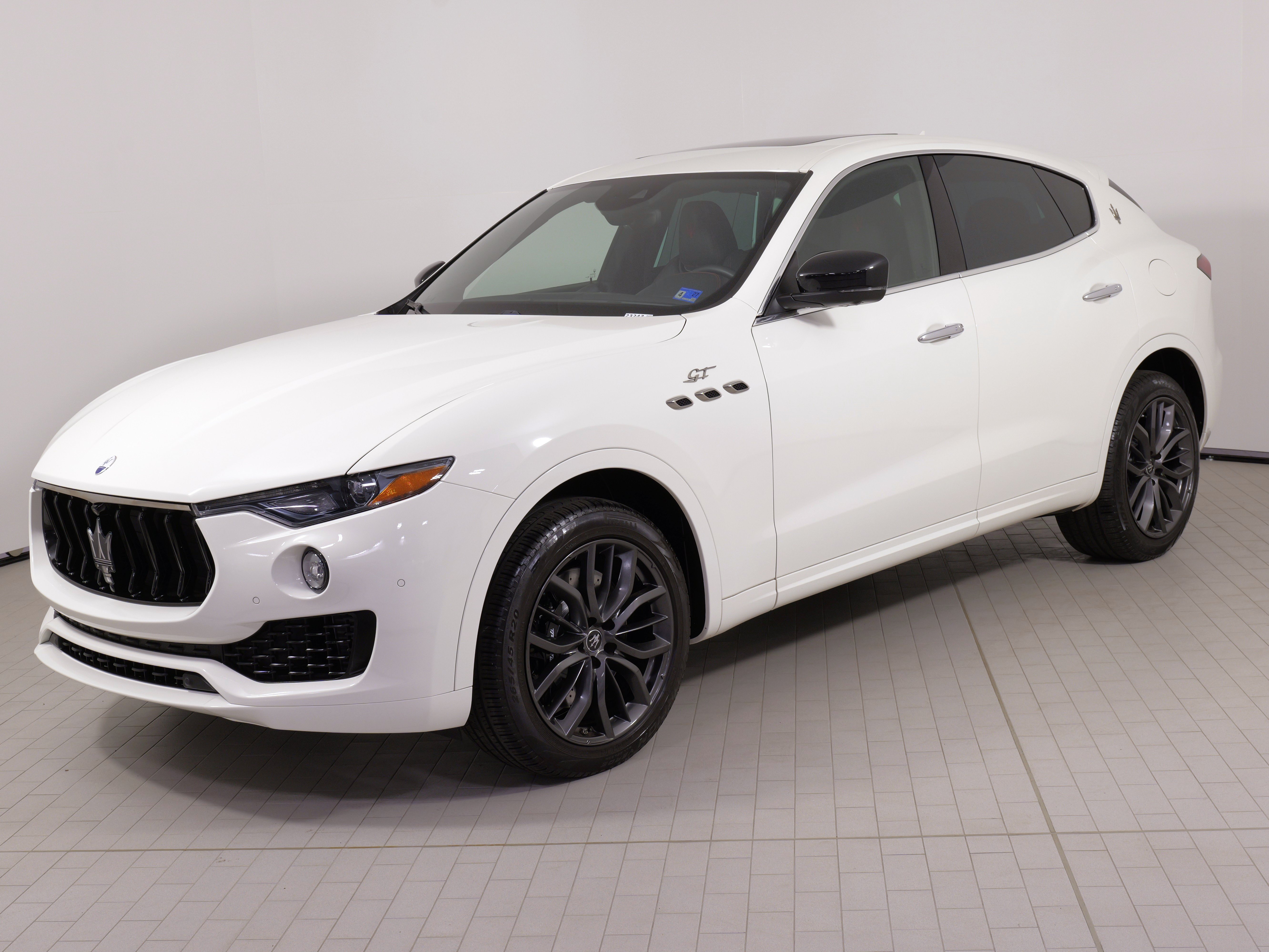 Used 2024 Maserati Levante GT Ultima AWD/4WD image 1