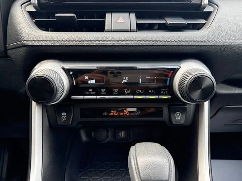 Certified 2023 Toyota RAV4 LE AWD/4WD image 21