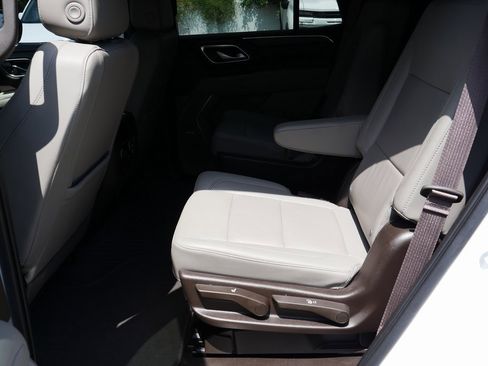 Used 2022 Chevrolet Tahoe LT w/ Luxury Package image 26