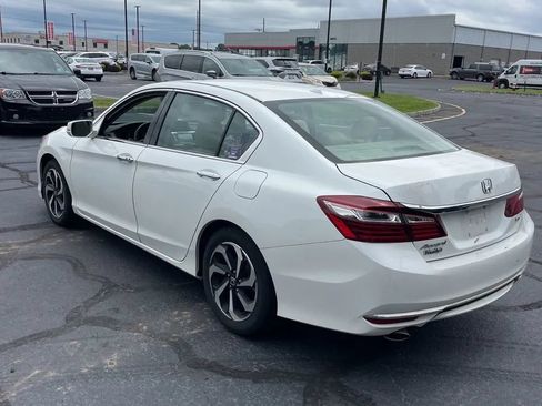 Used 2017 Honda Accord EX-L image 5