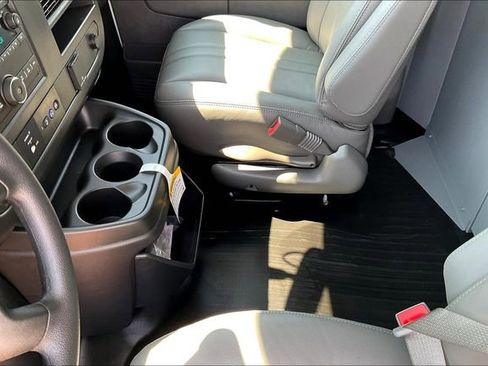 New 2025 Chevrolet Express 3500 w/ Driver Convenience Package image 9
