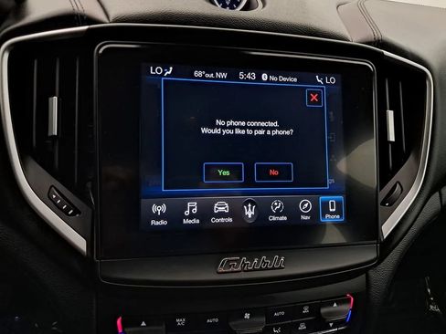 Used 2019 Maserati Ghibli S Q4 AWD/4WD image 17