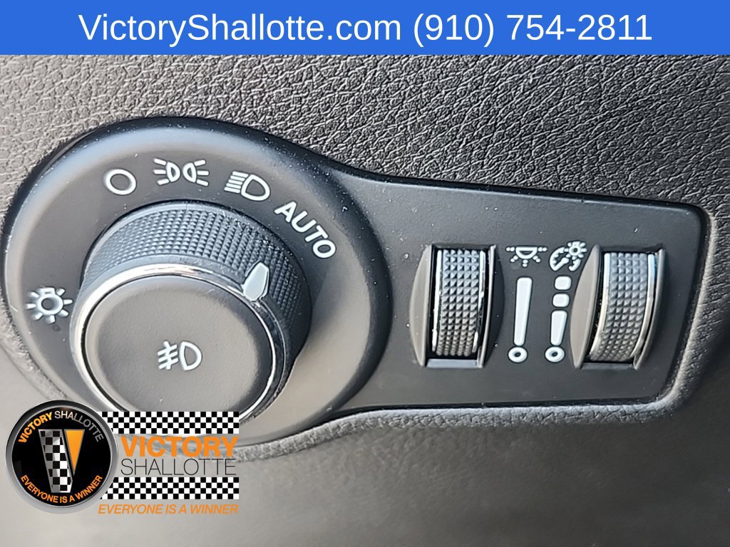 Certified 2024 Jeep Compass Limited AWD/4WD image 15