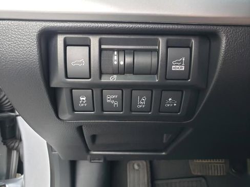 Used 2019 Subaru Outback 2.5i Limited AWD/4WD image 17