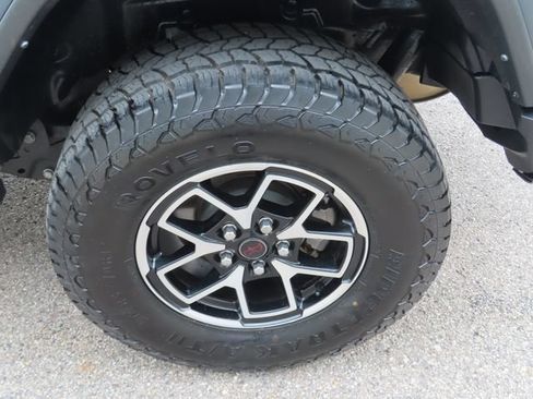 Used 2024 Jeep Wrangler Unlimited Rubicon AWD/4WD image 13