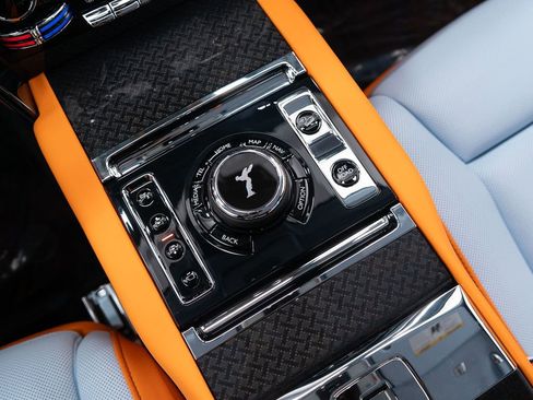 New 2026 Rolls-Royce Cullinan Black Badge image 42