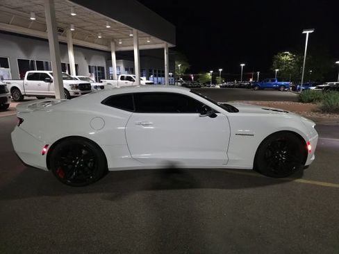 Used 2018 Chevrolet Camaro SS w/ Redline Edition RWD image 6