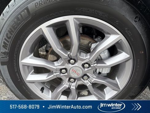 Certified 2024 GMC Terrain SLT image 3