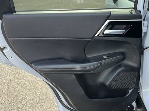 Used 2024 Mitsubishi Outlander Ralliart image 19