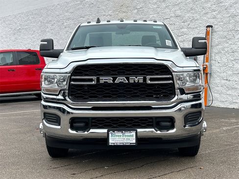 New 2024 RAM 3500 Tradesman image 3