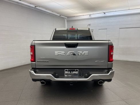 New 2026 RAM 1500 Big Horn AWD/4WD image 4