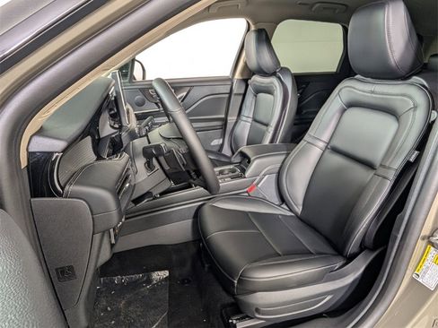 New 2025 Lincoln Corsair FWD image 5