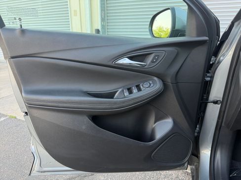 Used 2025 Buick Encore GX Preferred image 18