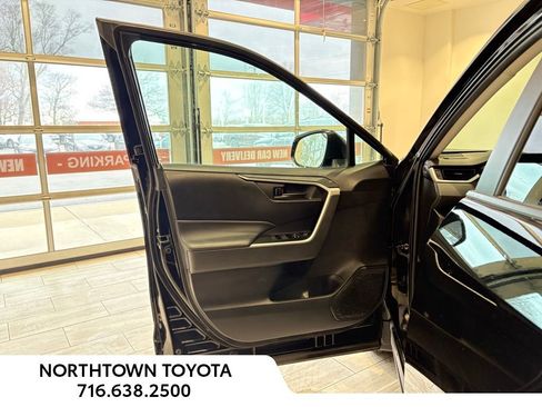 Used 2023 Toyota RAV4 LE image 28