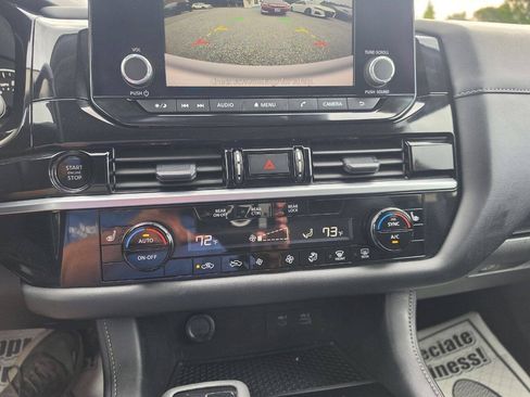 Used 2025 Nissan Pathfinder SV AWD/4WD image 17