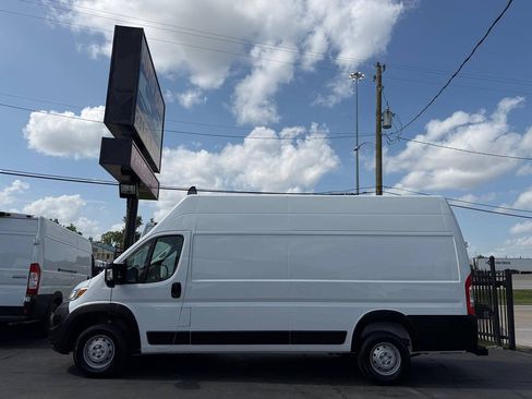 Used 2023 RAM ProMaster 3500 w/ Lane Management Group FWD image 4