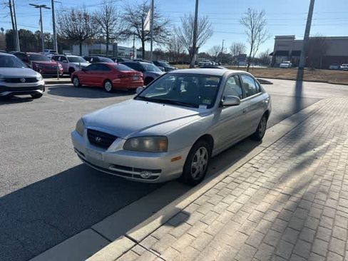 Used 2004 Hyundai Elantra GLS image 4