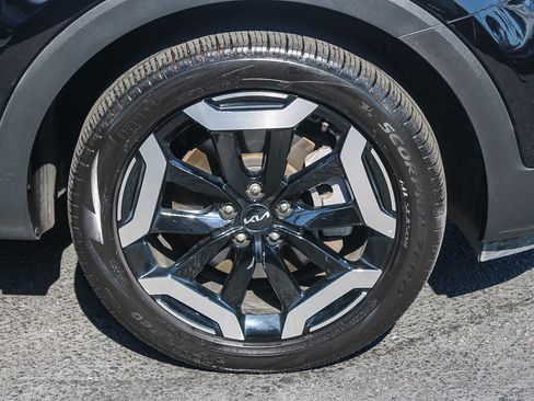 Used 2025 Kia Telluride S AWD/4WD image 11