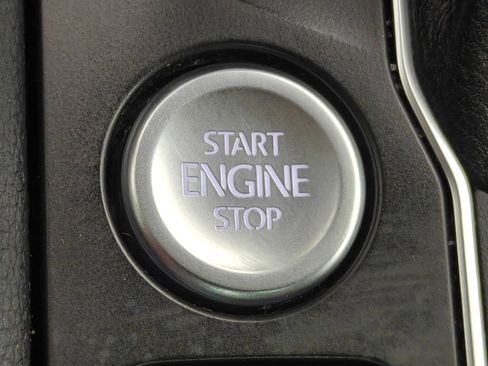 Used 2019 Volkswagen Atlas SEL Premium image 13