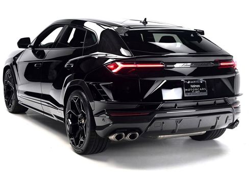 Used 2023 Lamborghini Urus Performante AWD/4WD image 4
