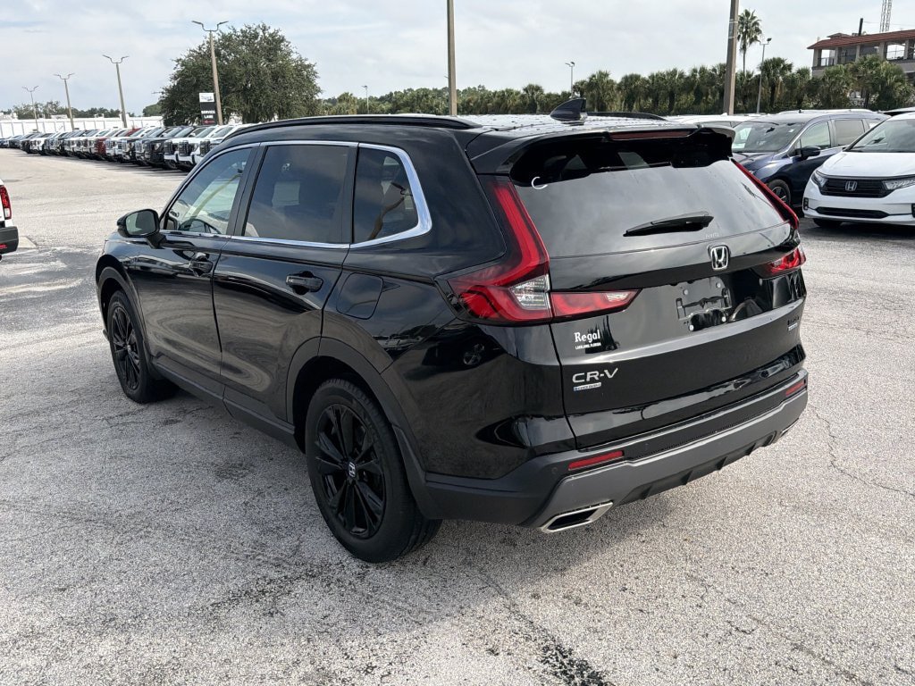 Used 2024 Honda CR-V Sport Touring image 6
