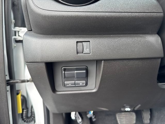 Used 2025 Chevrolet Colorado Trail Boss AWD/4WD image 19