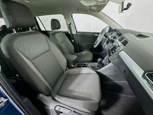 Used 2018 Volkswagen Tiguan S image 28