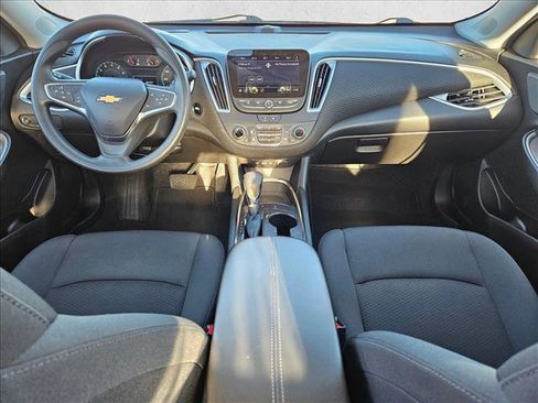 Used 2025 Chevrolet Malibu LT image 16