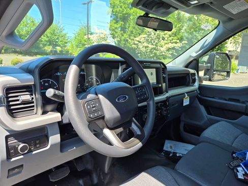 New 2025 Ford F350 XL image 10