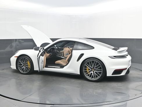 Certified 2024 Porsche 911 Turbo AWD/4WD image 43