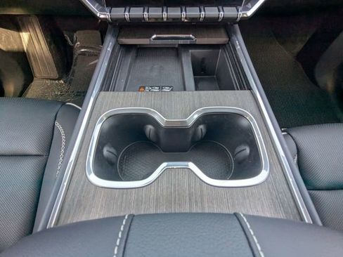 Used 2024 GMC Acadia Denali w/ Super Cruise Package image 21