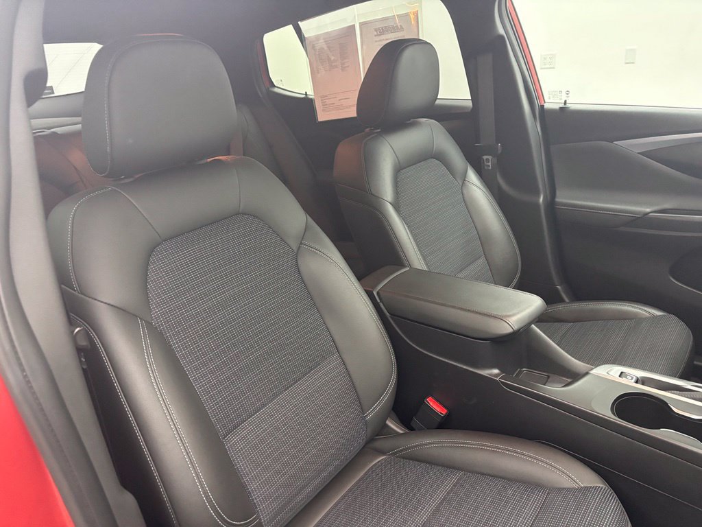 Used 2024 Buick Envista Preferred FWD image 28