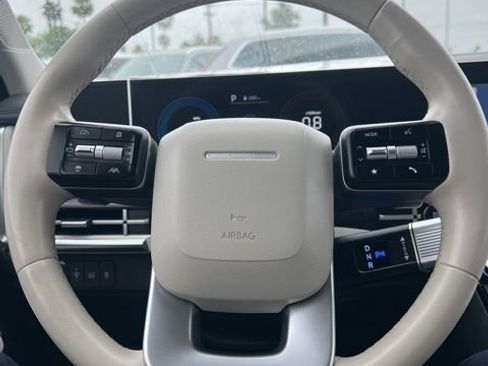 Used 2025 Hyundai Santa Fe SEL image 13