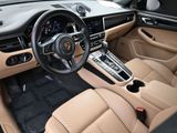 Certified 2020 Porsche Macan image 4