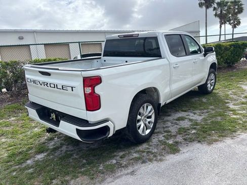 Used 2020 Chevrolet Silverado 1500 Custom w/ Custom Value Package image 3