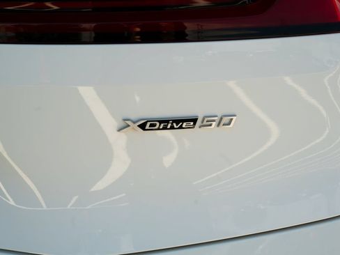 Used 2024 BMW iX xDrive50 w/ Premium Package AWD/4WD image 14