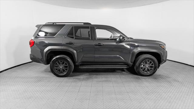 Used 2025 Toyota 4Runner SR5 AWD/4WD image 9